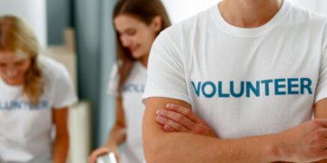 Volunteer abroad programs How to choose the right one for you