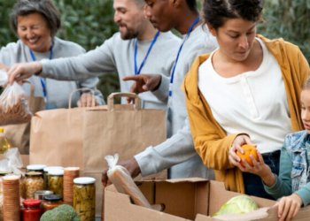 Volunteer Abroad: Why international volunteering is the right move